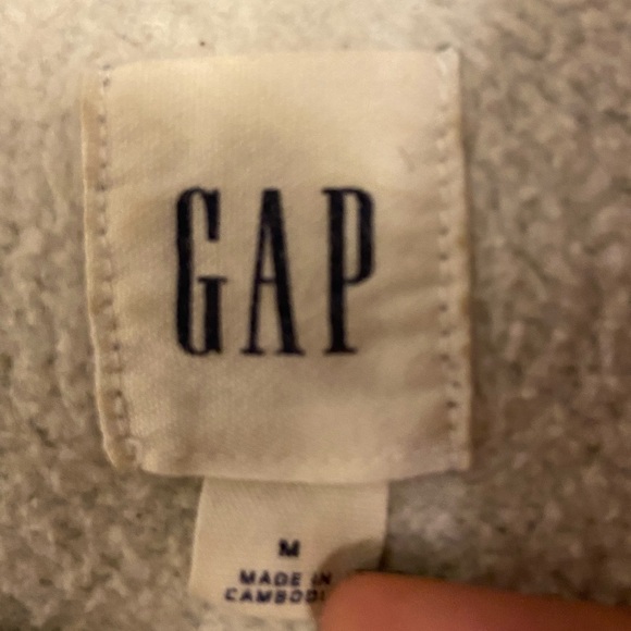 GAP unisex grey crew neck - Picture 3 of 4